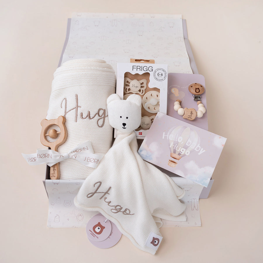 JBØRN Knitted Blanket Gift Box Bundle - Personalisable Baby Products Sold and Personalised by JustBørn