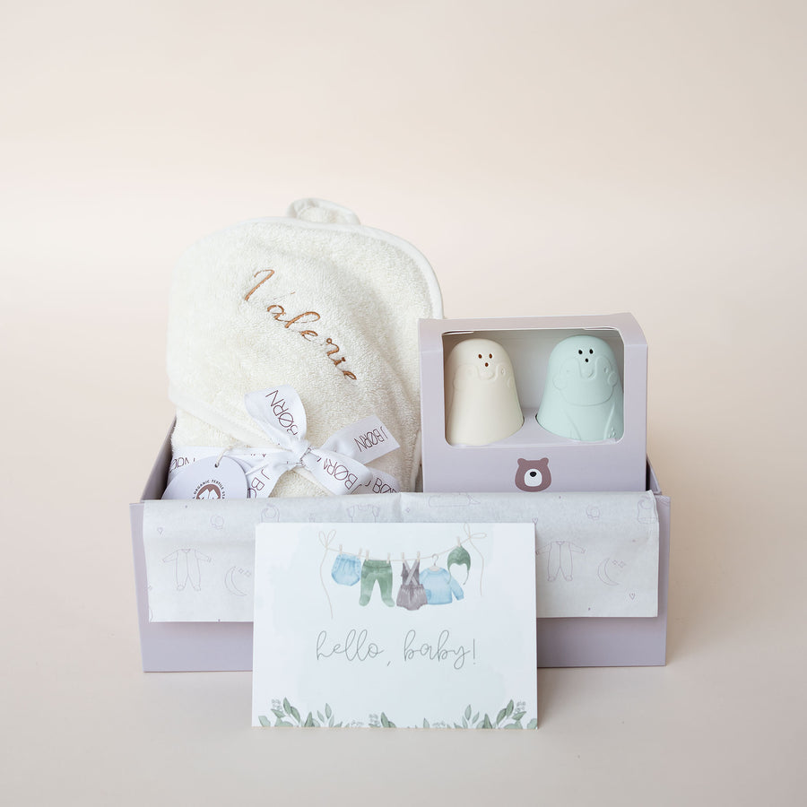 JBØRN Organic Cotton Baby Hooded Towel & Bath Toys Gift Set - Personalisable Baby Products Sold and Personalised by JustBørn