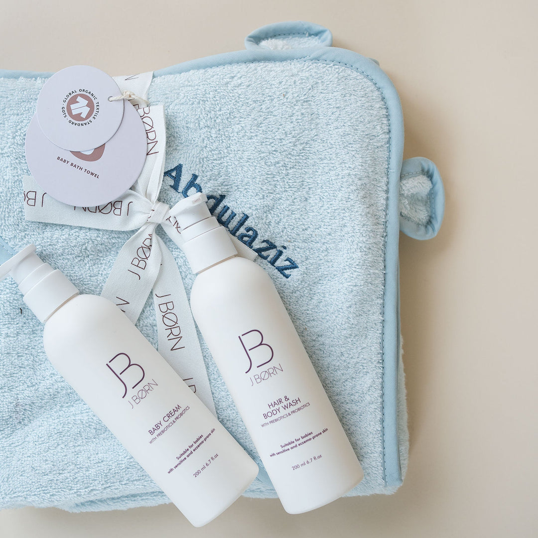 JBØRN Organic Cotton Towel & Skincare Gift Set - Personalisable Baby Products Sold and Personalised by JustBørn