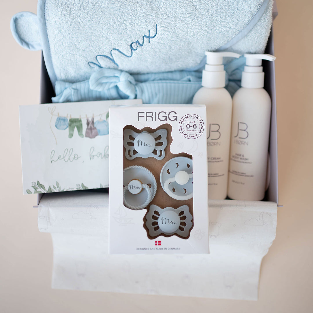 JBØRN Gift Set 0-3 Months | First Pacifiers, Organic Cotton Towel, Sleep Suit & Skin Care Set - Personalisable Baby Products Sold and Personalised by JustBørn