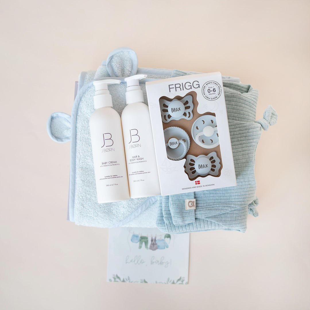 JBØRN Gift Set 0-3 Months | First Pacifiers, Organic Cotton Towel, Sleep Suit & Skin Care Set Baby Blue - Personalisable Baby Products Sold and Personalised by JustBørn
