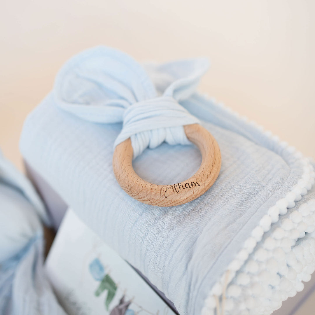 JBØRN Muslin Blanket & Wooden Teether Set | Organic Cotton Baby Swaddle - Personalisable Baby Products Sold and Personalised by JustBørn