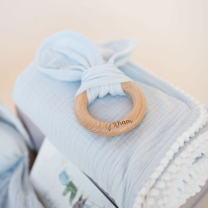 JBØRN Muslin Blanket & Wooden Teether Set | Organic Cotton Baby Swaddle - Personalisable Baby Products Sold and Personalised by JustBørn