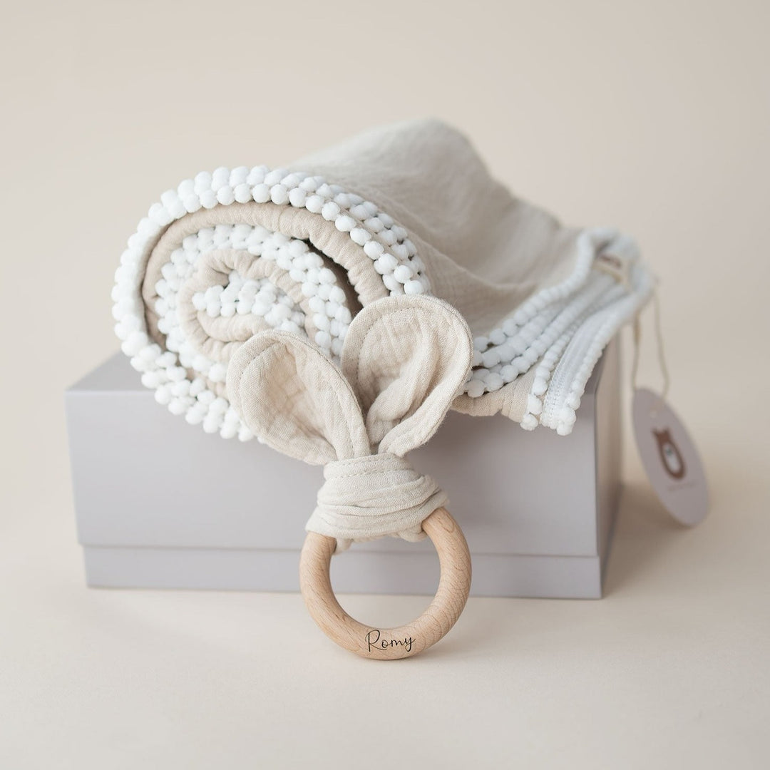 JBØRN Muslin Blanket & Wooden Teether Set | Organic Cotton Baby Swaddle - Personalisable Baby Products Sold and Personalised by JustBørn