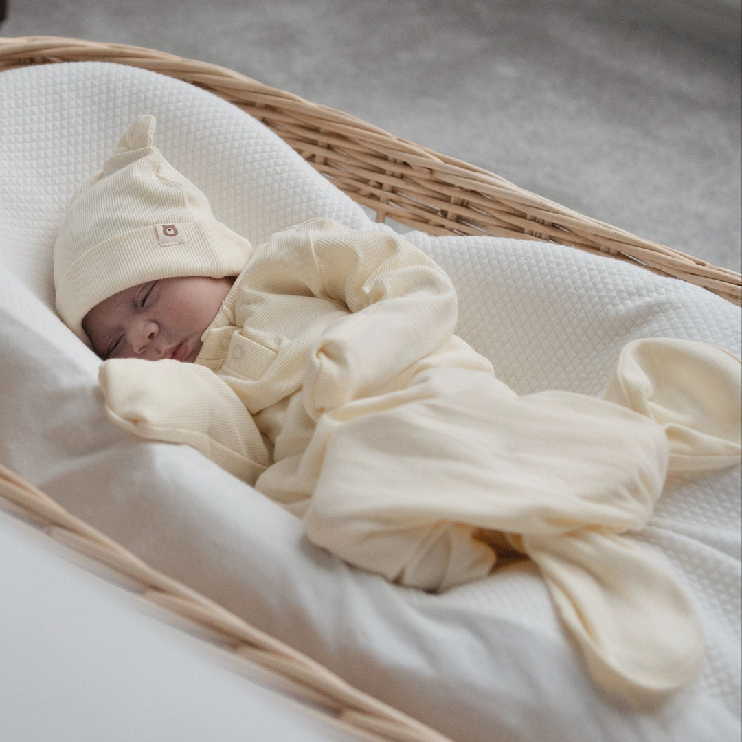 JBØRN Organic Cotton Sleeping Gown & Comforter Gift Set | 0-6 Months - Personalisable Baby Products Sold and Personalised by JustBørn