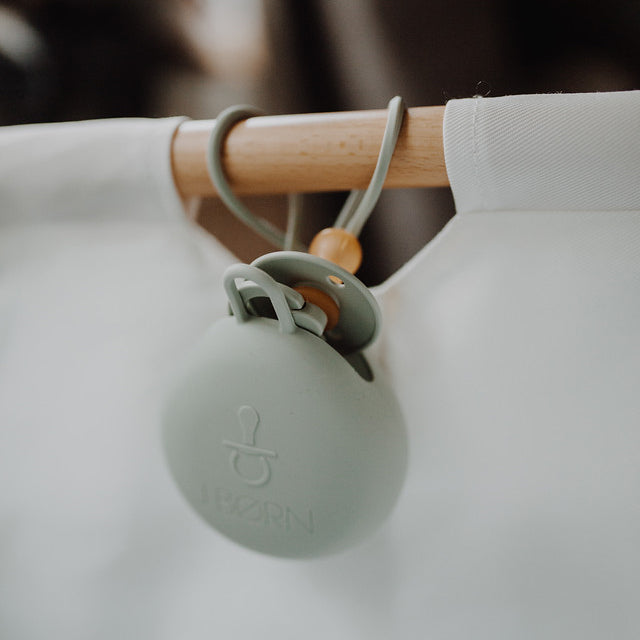 JBØRN Pacifier Holder Pod - Personalisable Baby Products Sold and Personalised by JustBørn