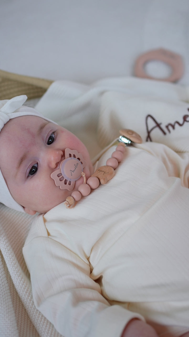 JBØRN Bear Pacifier Clip | Personalized
