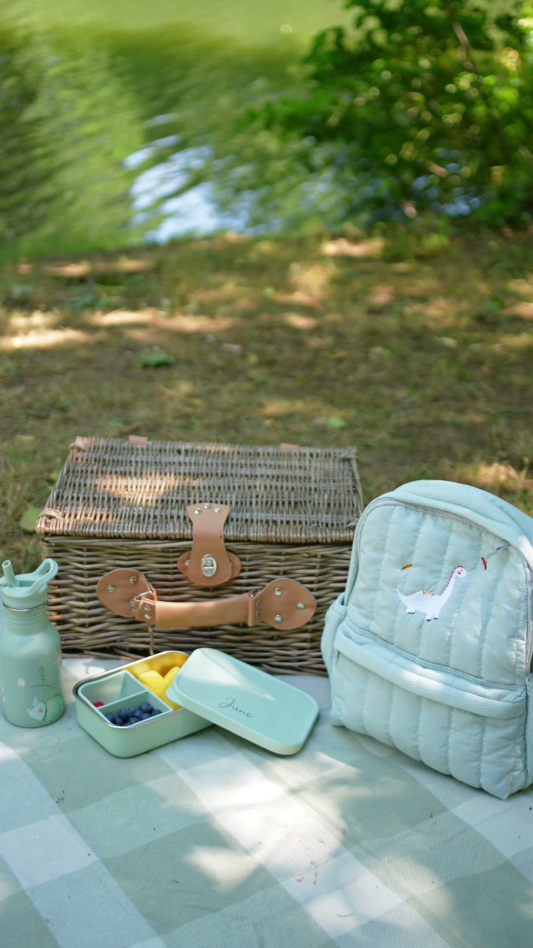 JBØRN Personalized Water Bottle & Lunch Box Set